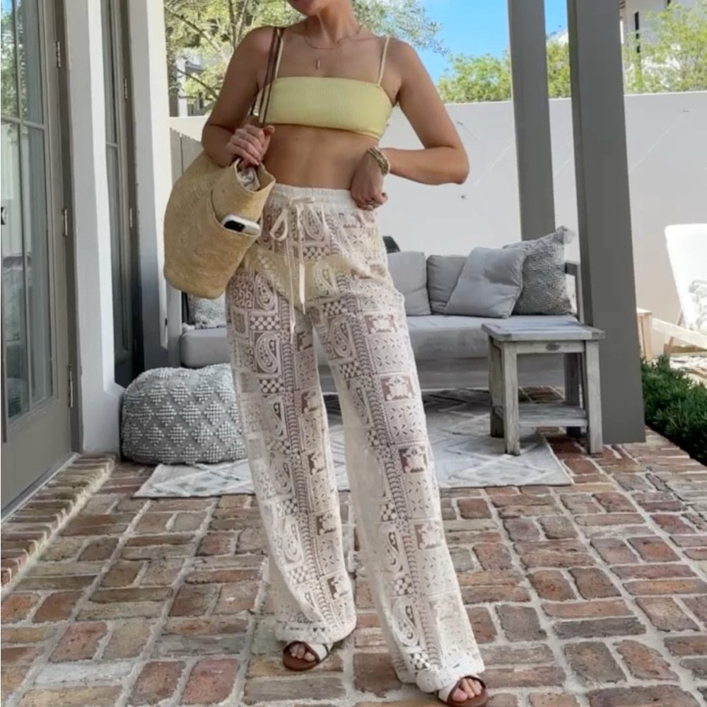 Lace Pull-on Pants